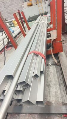 Bơm thép hợp kim dày tùy chỉnh được thiết kế để đáp ứng các tiêu chuẩn công nghiệp cung cấp sức mạnh và tuổi thọ cho các ứng dụng sản xuất