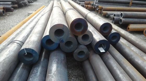Bơm thép liền mạch với độ dày tường tùy chỉnh và khả năng chống ăn mòn cho các ứng dụng công nghiệp