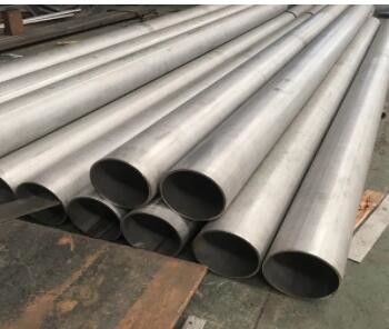 Bơm thép liền mạch với độ dày tường tùy chỉnh và khả năng chống ăn mòn cho các ứng dụng công nghiệp