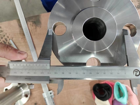 Phân thép hợp kim niken ASME / ANSI B16.47 L304 RF LWN Flange