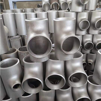 Phụ kiện ống thép hợp kim ASME B16.9 ASTM A234 WP11 Dàn Tee 2'' SCH40 Tee Bằng