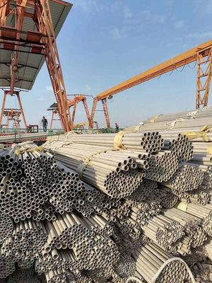 Đường ống thép không may được đánh bóng theo tiêu chuẩn ASTM/DIN/GB/JIS với chiều dài khác nhau