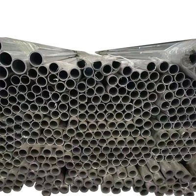 Ống thép chịu nhiệt độ thấp dài 12m hoặc theo yêu cầu, đường kính từ 1/2 inch đến 24 inch, đầu trơn, phù hợp cho các ứng dụng công nghiệp